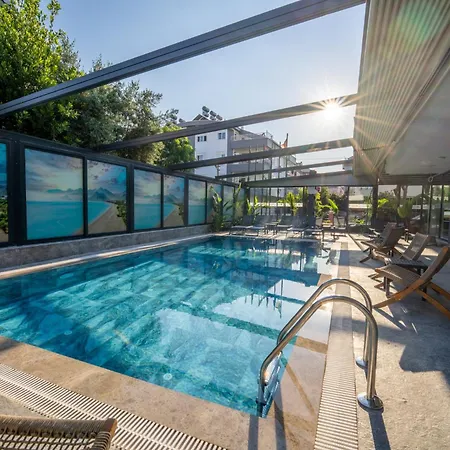 מלון Coastline Orange