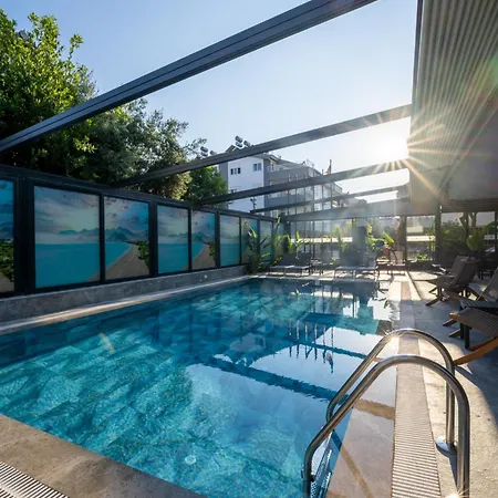 מלון Coastline Orange