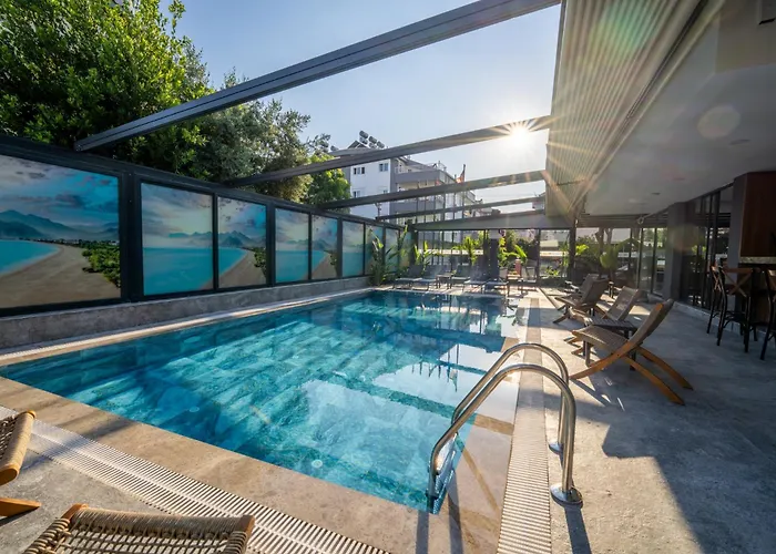 Hotel Coastline Orange