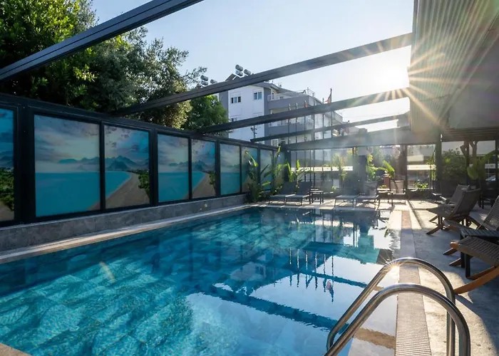 Hotel Coastline Orange